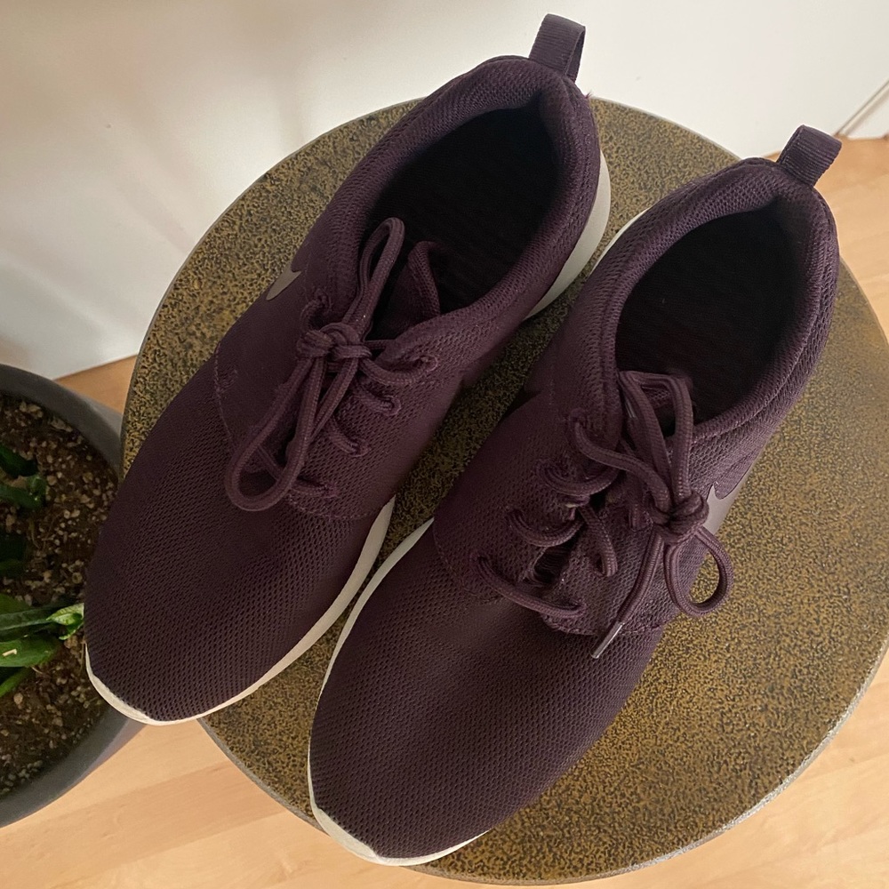 Purple Nike Roshe